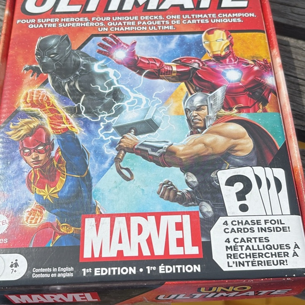 Marvel Ultimate Heroes Card Game - Red and Blue